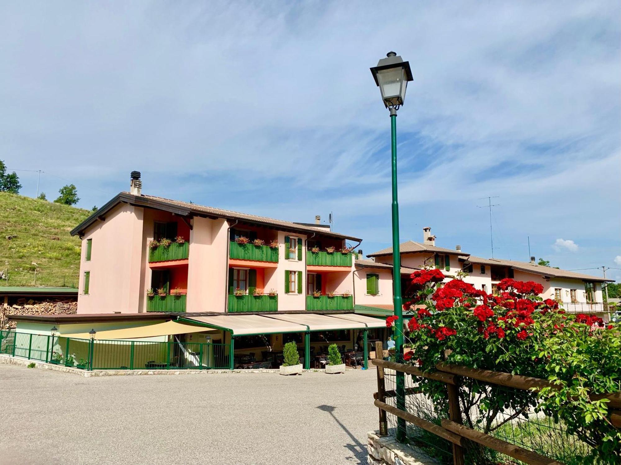 Hotel Edelweiss سان زينو دي مونتانا المظهر الخارجي الصورة